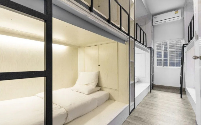 Oyo 524 S7 Hostel
