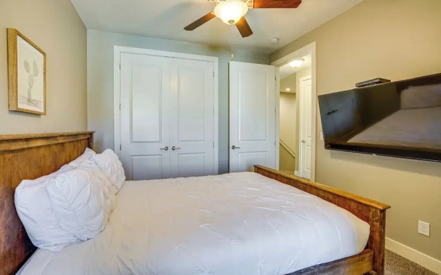 Moab Vacation Rental: Pool & Hot Tub Access!