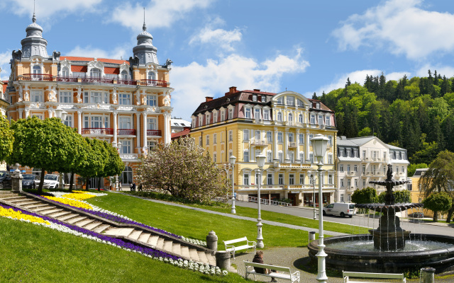 Отель Danubius Health Spa Resort Hvězda-Imperial-Neapol вид на фасад