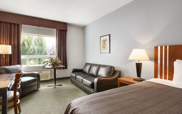 High Prairie Inn