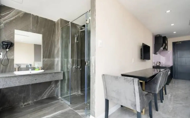 The Arrivals Hotel - District 1
