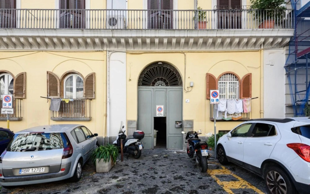 Piazza Ges e Maria 4