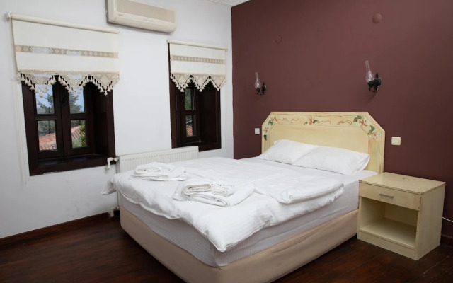 Moncheri Butik Otel & Restoran