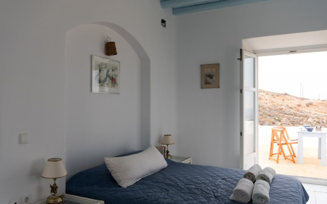 Villa Cycladic Breeze Tranquil & Private