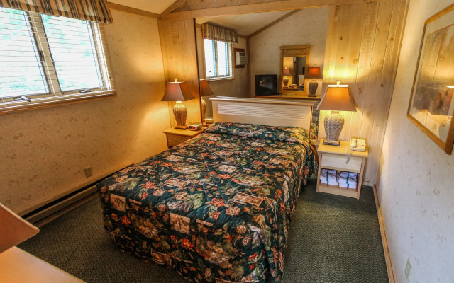 Smoketree Lodge