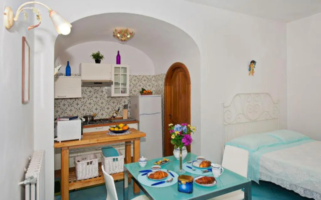 Loft at 200mt from the beach-park inside-sea view