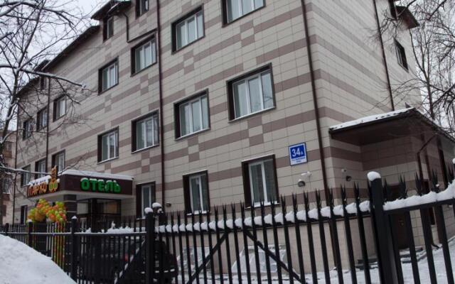 Гостиница ПАРКОФФ вид на фасад