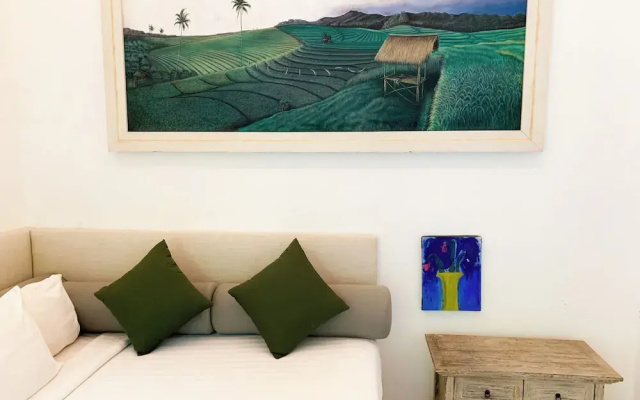 Tropical Oasis 2 BR Villa Near Beach