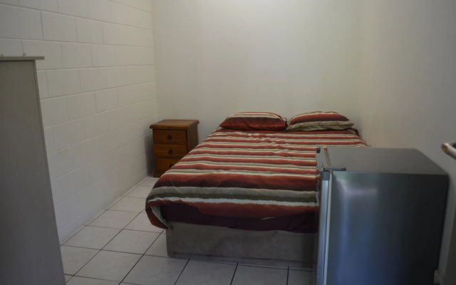 Frogshollow Backpackers