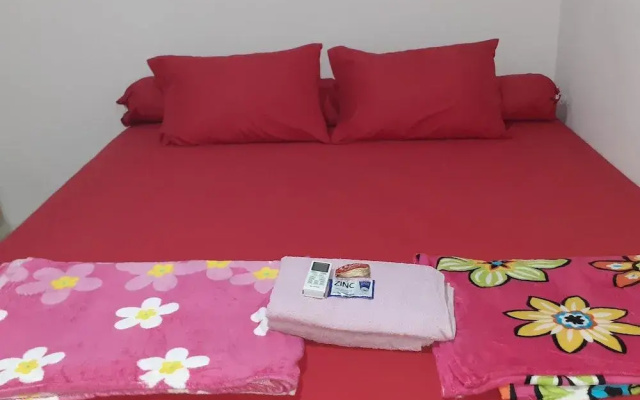 Almira Homestay near Airport - Hostel