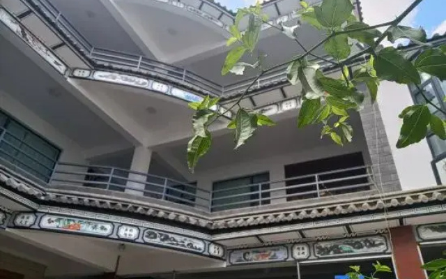 Dali Xingjun Chinese Inn (Cai Village Wharf)