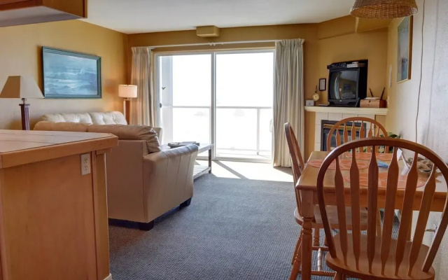 Waters Edge 312
