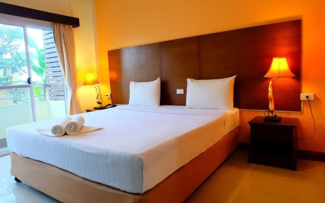 Baan Suanphet Resort