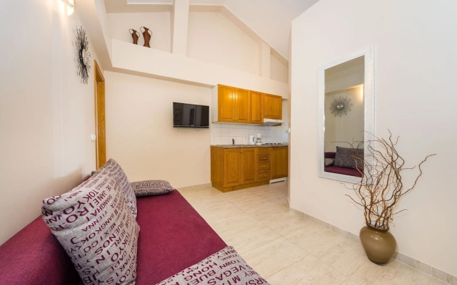 Beachfront Apartment Mareo 6