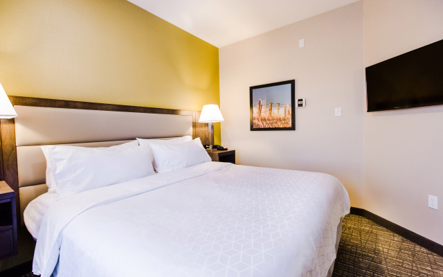 Candlewood Suites West Edmonton - Mall Area by IHG