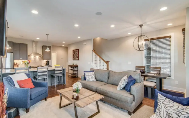 Nashville - 1015 D NEW OWNER