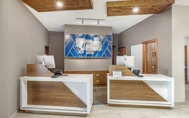 Holiday Inn Express & Suites Alice by IHG