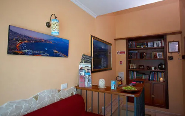 Suite Partenopea- Bed and Breakfast