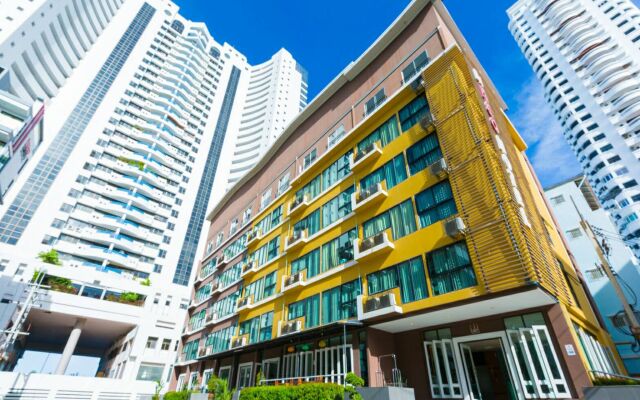 Neo Hotel Pattaya Паттайя вид на фасад