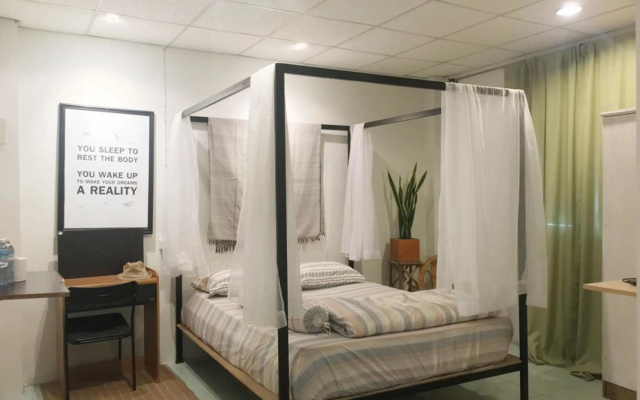 The Goose Cafe & Hostel