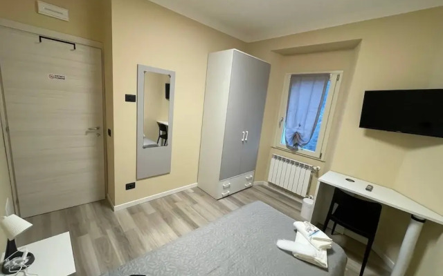 Casa Alone