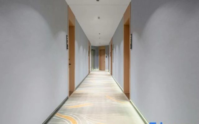 Meicheng Hotel (Dalian Xinghai Square Taishan Street Store)
