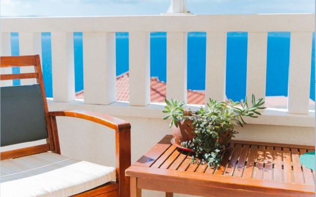 Apartment Mari - sea view apartments: A3 Silver Nemira, Riviera Omis