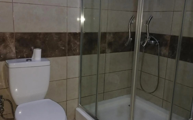 Kokki's Lovely 1bedroom condo with free parking and WiFi