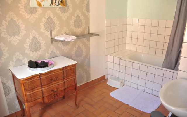 Logement Au Calme F2