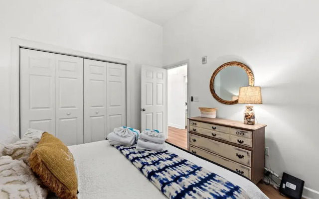 Remarkably Updated 3/2 in Seagrove Highlands - Gulf Views Sleeps 9!