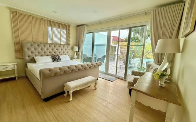 5 Bedrooms Villa 5 min Walk to Bangtao Beach