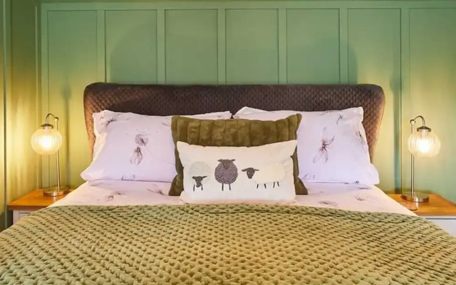 Host Stay Lime Tree House