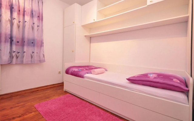 Amazing Home in Omis With Sauna, Wifi and 6 Bedrooms
