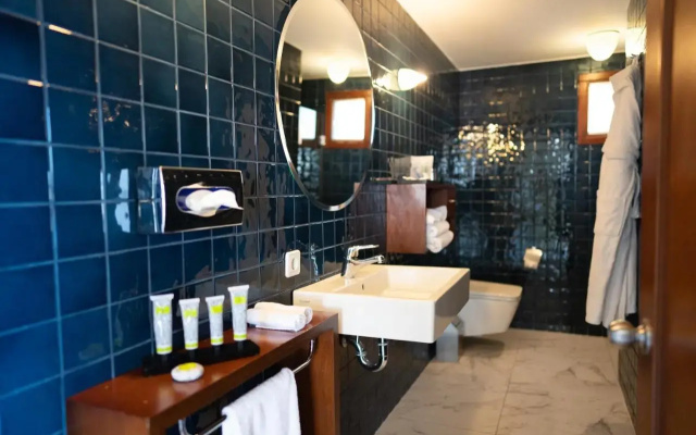 No81 Hotel