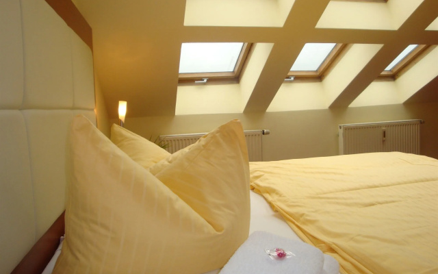Hotel Viacity