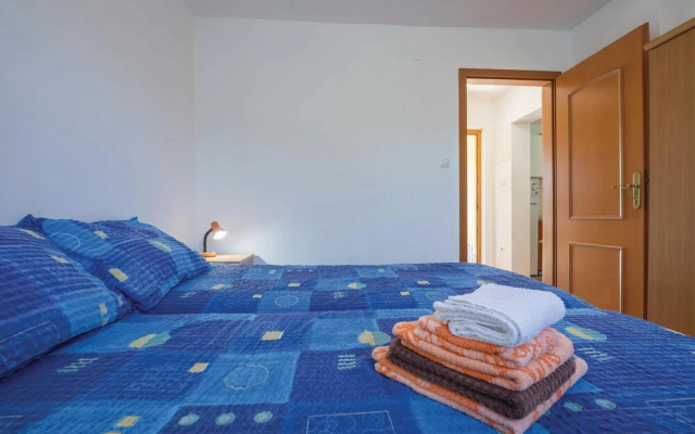 Beautiful Home in Liznjan With Wifi and 3 Bedrooms