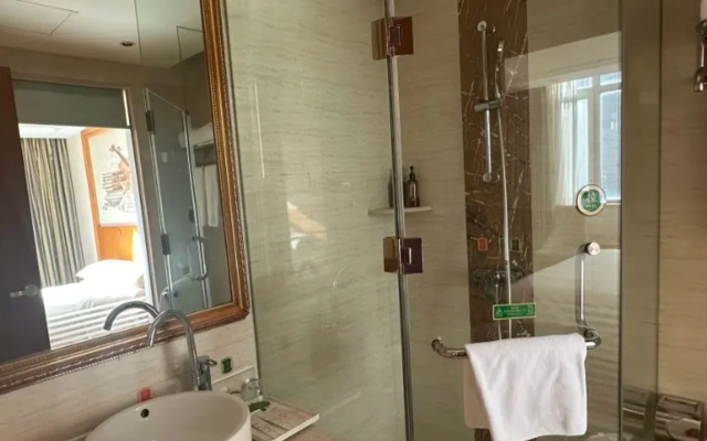 Vienna Hotel (Beijing Jiugong Metro Station)