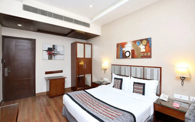 OYO 15134 Hotel Downtown