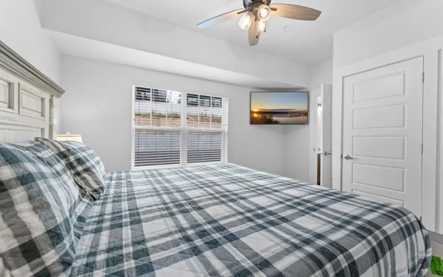 Summer Breeze 9 Bedroom Home by RedAwning