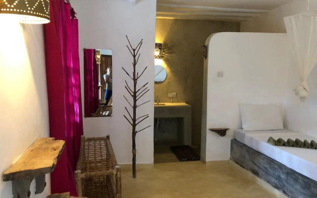 Zanzistar Lodge
