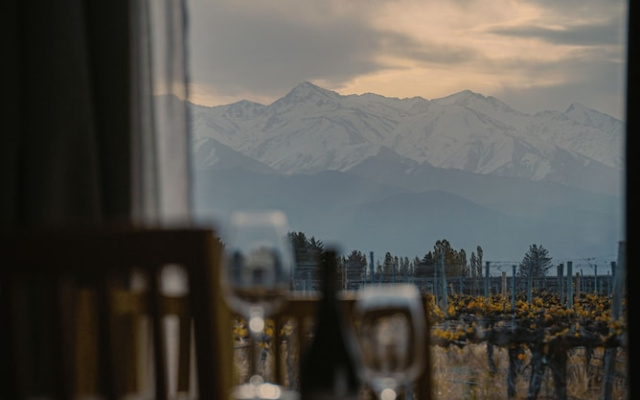 Andeluna Winery Lodge