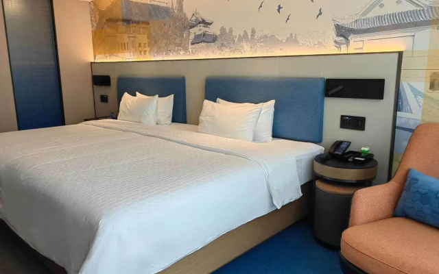 Hampton by Hilton Wuhan Sixin