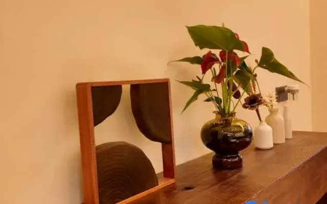 Mangshi Nicai Homestay (Dai Ancient Town)