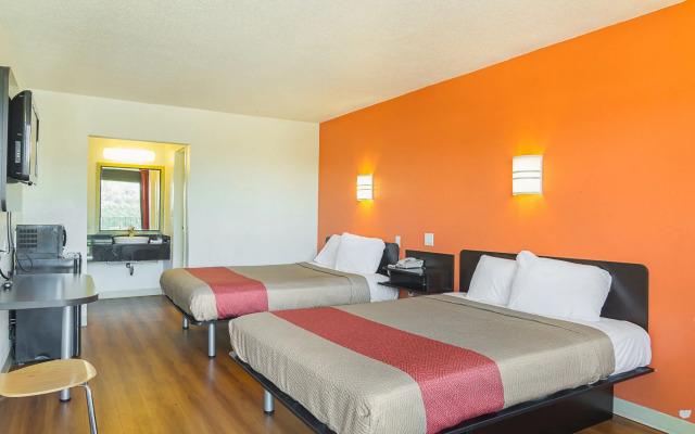Motel 6 Little Rock, AR - West