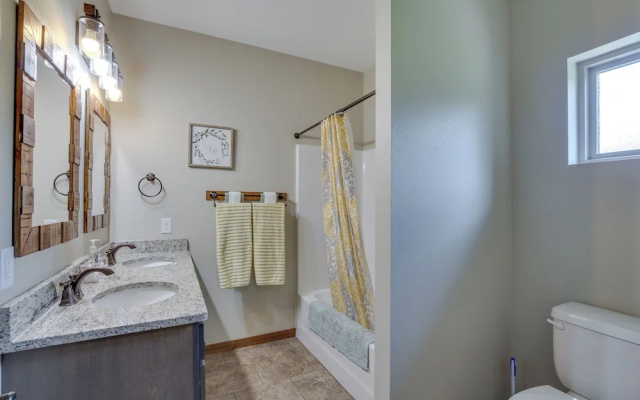 Family-friendly Lead Cabin Near Atv/snowmobiling