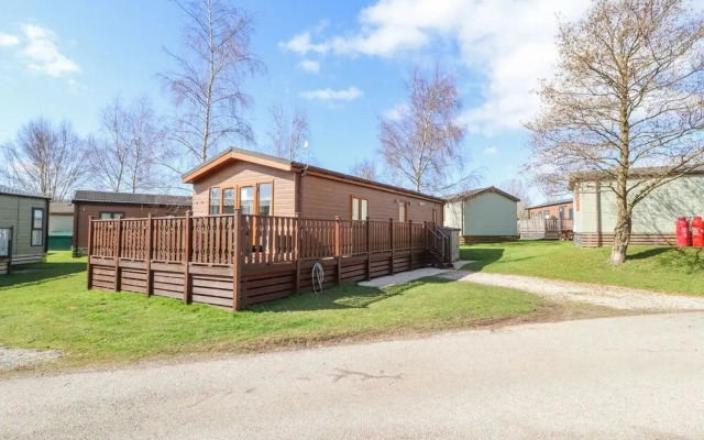 Duckling Lodge