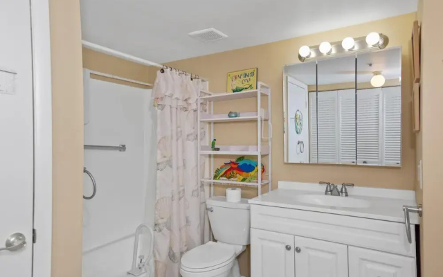 Estero Beach & Tennis 1004-a