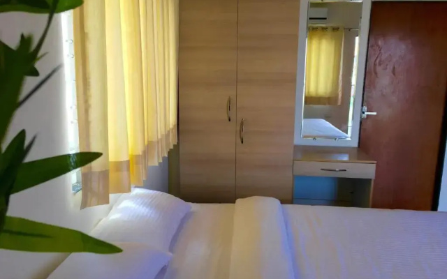 Hotel Smriti Grand by OYO Rooms