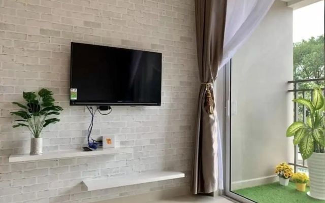 Chiip Apartment in Golden Mansion