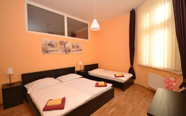 Апартаменты Melantrich Apartments вид на фасад